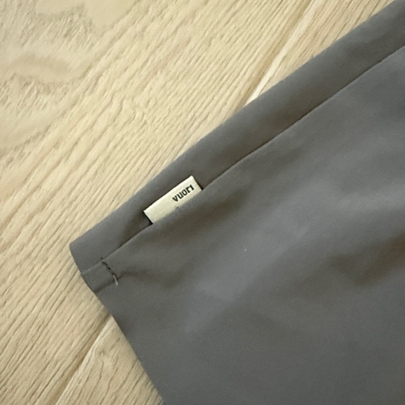 Vuori Mesh Skirt - Size Small - Picture 3 of 9